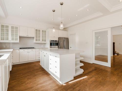 Cuisine - 588 Av. Lansdowne, Westmount, QC - Indoor Photo Showing Kitchen With Upgraded Kitchen