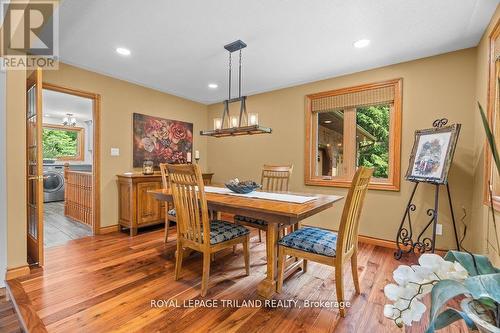 1514 Longwoods Road, Southwest Middlesex (Wardsville), ON - Indoor Photo Showing Dining Room