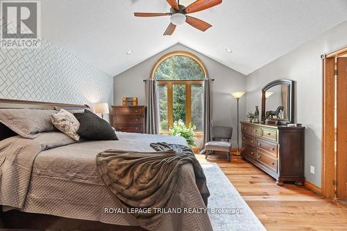 1514 Longwoods Road, Southwest Middlesex (Wardsville), ON - Indoor Photo Showing Bedroom