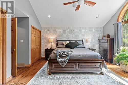 1514 Longwoods Road, Southwest Middlesex (Wardsville), ON - Indoor Photo Showing Bedroom