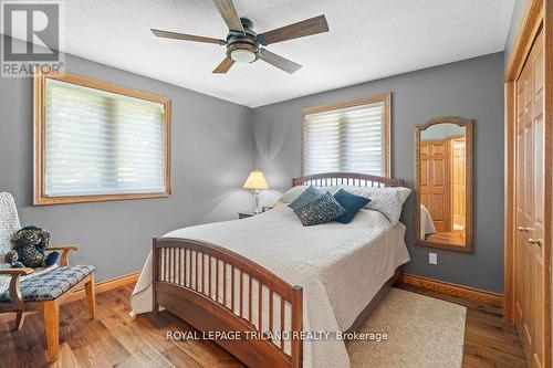 1514 Longwoods Road, Southwest Middlesex (Wardsville), ON - Indoor Photo Showing Bedroom