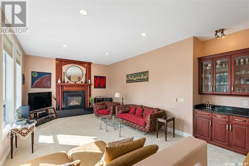 621 Brookhurst Court, Saskatoon, SK - Indoor Photo Showing Living Room With Fireplace