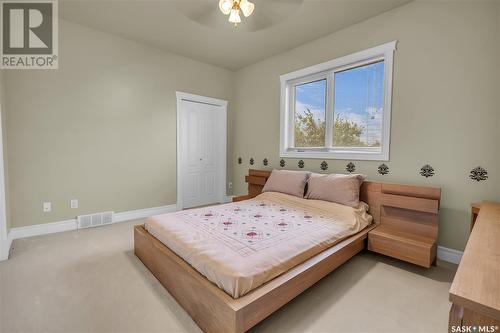 621 Brookhurst Court, Saskatoon, SK - Indoor Photo Showing Bedroom