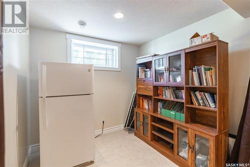 621 Brookhurst Court, Saskatoon, SK - Indoor