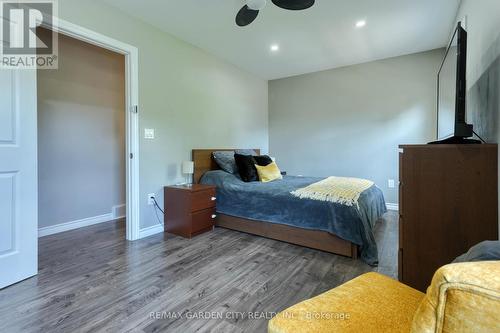 61 Russell Avenue, St. Catharines, ON - Indoor Photo Showing Bedroom