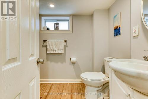 61 Russell Avenue, St. Catharines, ON - Indoor Photo Showing Bathroom