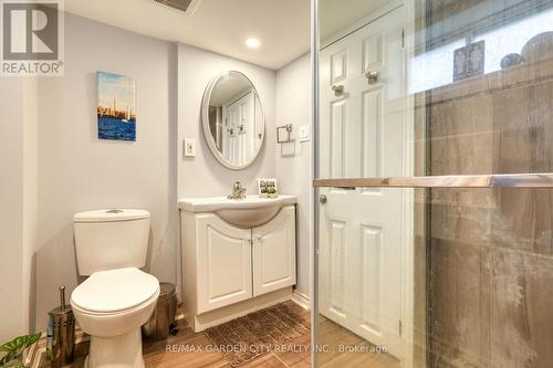 61 Russell Avenue, St. Catharines, ON - Indoor Photo Showing Bathroom