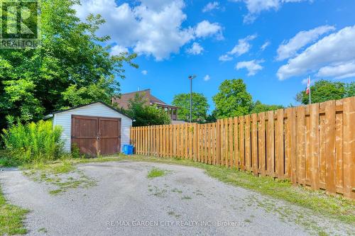 61 Russell Avenue, St. Catharines, ON - Outdoor