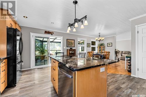 Veillard/Sargent Acreage Rm Moose Jaw 161, Moose Jaw Rm No. 161, SK - Indoor Photo Showing Kitchen With Upgraded Kitchen