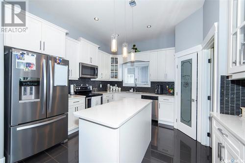 766 Labine Court, Saskatoon, SK - Indoor Photo Showing Kitchen With Upgraded Kitchen