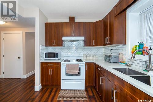 766 Labine Court, Saskatoon, SK - Indoor Photo Showing Kitchen