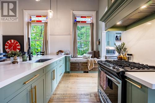 275 Valentia Road, Kawartha Lakes (Little Britain), ON - Indoor Photo Showing Kitchen With Upgraded Kitchen