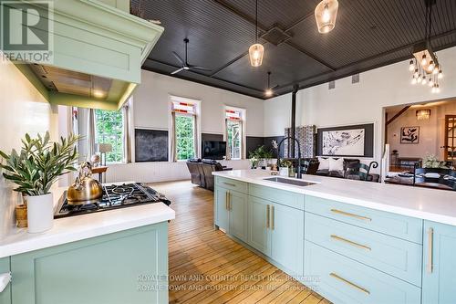 275 Valentia Road, Kawartha Lakes (Little Britain), ON - Indoor Photo Showing Kitchen