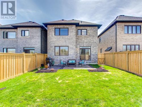 44 Festival Court S, East Gwillimbury, ON - Outdoor With Exterior