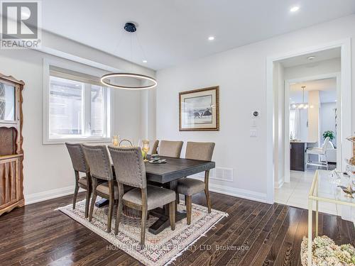 44 Festival Court S, East Gwillimbury, ON - Indoor Photo Showing Dining Room