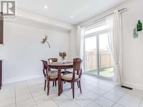 44 Festival Court S, East Gwillimbury, ON - Indoor Photo Showing Dining Room