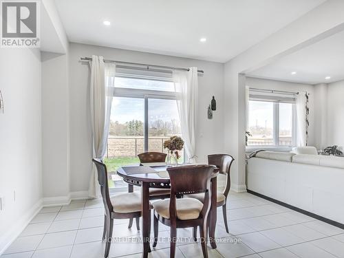 44 Festival Court S, East Gwillimbury, ON - Indoor Photo Showing Dining Room