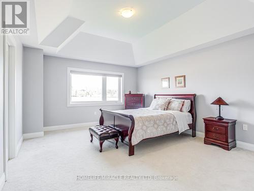 44 Festival Court S, East Gwillimbury, ON - Indoor Photo Showing Bedroom