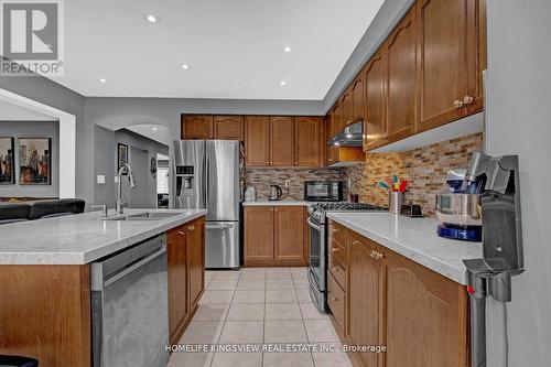 56 Carter Street, Bradford West Gwillimbury, ON - Indoor Photo Showing Kitchen