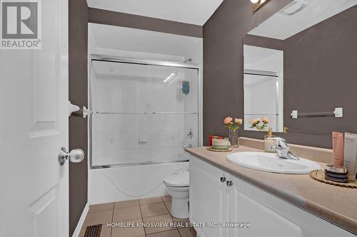 56 Carter Street, Bradford West Gwillimbury, ON - Indoor Photo Showing Bathroom