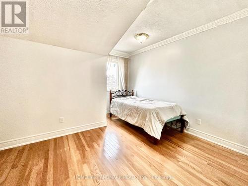 19 Warner Ave Avenue E, Toronto (Victoria Village), ON - Indoor Photo Showing Bedroom