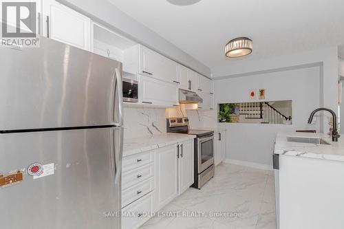 1201 Mowat Lane, Milton (Dempsey), ON - Indoor Photo Showing Kitchen