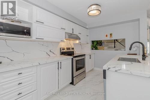 1201 Mowat Lane, Milton (Dempsey), ON - Indoor Photo Showing Kitchen