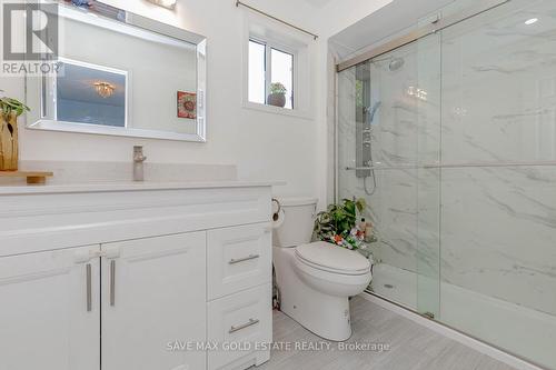 1201 Mowat Lane, Milton (Dempsey), ON - Indoor Photo Showing Bathroom