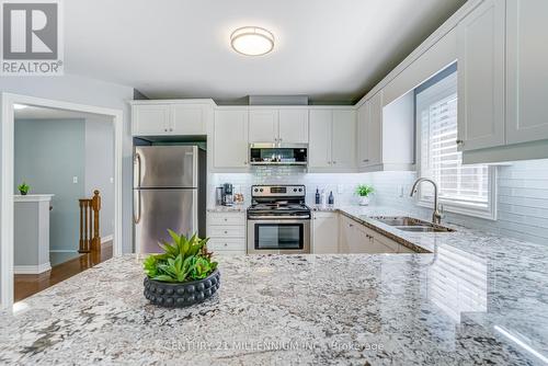 42 - 21 Muzzo Drive, Brampton (Sandringham-Wellington), ON - Indoor Photo Showing Kitchen With Double Sink With Upgraded Kitchen