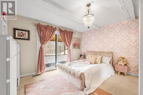 4316 Derry Road, Burlington, ON - Indoor Photo Showing Bedroom