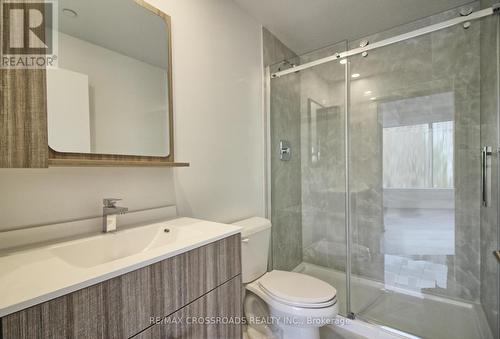 515 - 75 Canterbury Place, Toronto, ON - Indoor Photo Showing Bathroom