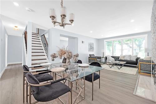 851 Garth Street, Hamilton, ON - Indoor Photo Showing Living Room