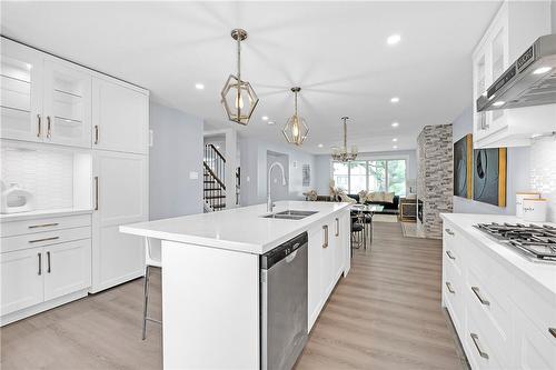 851 Garth Street, Hamilton, ON - Indoor Photo Showing Kitchen With Double Sink With Upgraded Kitchen