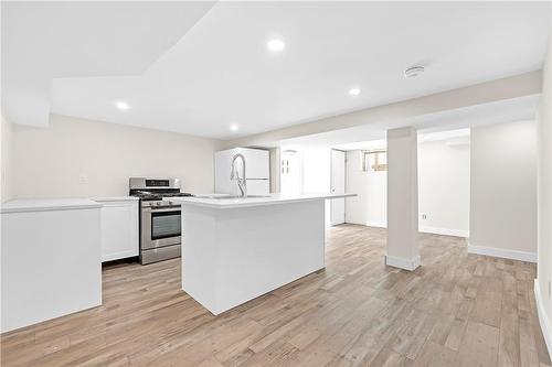 851 Garth Street, Hamilton, ON - Indoor Photo Showing Kitchen