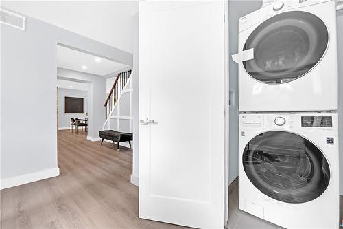 851 Garth Street, Hamilton, ON - Indoor Photo Showing Laundry Room