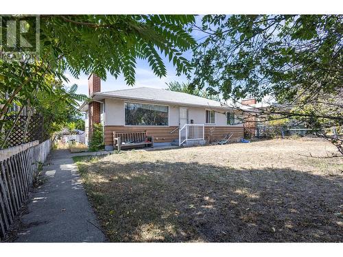 1375 Government Street, Penticton, BC - Outdoor