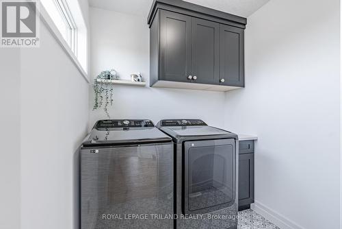 28 Hazelwood Pass N, Thames Centre (Dorchester), ON - Indoor Photo Showing Laundry Room