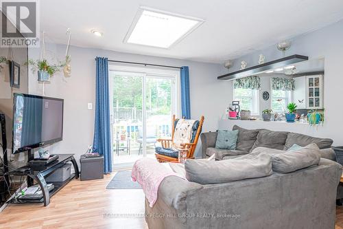 1776 Big Bay Point Road, Innisfil, ON - Indoor Photo Showing Living Room