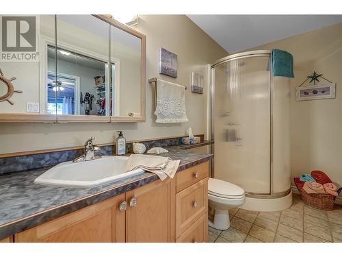 1049 Churchill Avenue Unit# 102, Penticton, BC - Indoor Photo Showing Bathroom