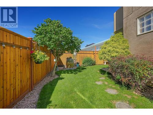 1049 Churchill Avenue Unit# 102, Penticton, BC - Outdoor