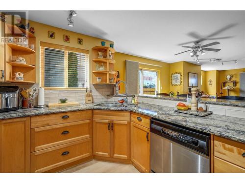 1049 Churchill Avenue Unit# 102, Penticton, BC - Indoor Photo Showing Kitchen