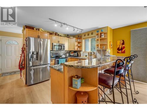 1049 Churchill Avenue Unit# 102, Penticton, BC - Indoor Photo Showing Kitchen