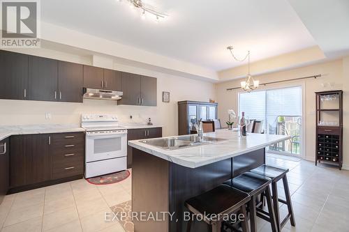 4486 Saw Mill Drive, Niagara Falls, ON - Indoor Photo Showing Kitchen