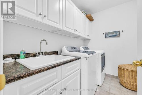 111 Magnolia Crescent, Grimsby, ON - Indoor Photo Showing Laundry Room