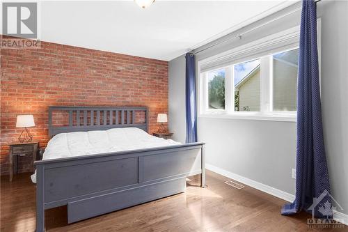 114 Echowoods Avenue, Ottawa, ON - Indoor Photo Showing Bedroom