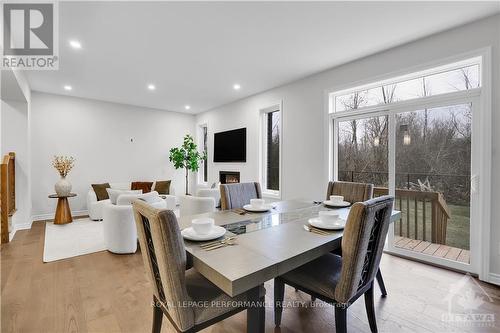 517 Paakanaak Avenue, Ottawa, ON - Indoor Photo Showing Dining Room