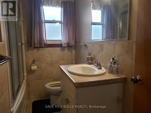 5568 Drummond Road, Niagara Falls, ON - Indoor Photo Showing Bathroom