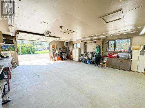 4755 Baillie Grohman Avenue, Canal Flats, BC - Indoor Photo Showing Garage