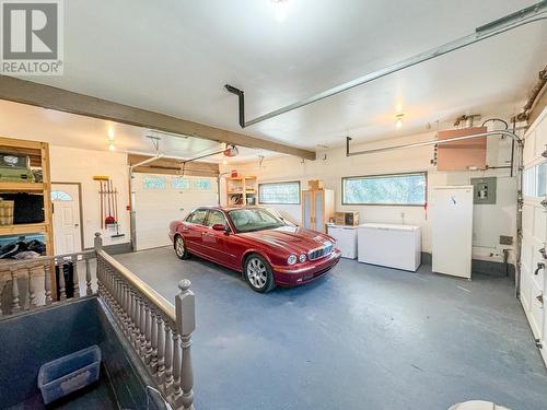 4755 Baillie Grohman Avenue, Canal Flats, BC - Indoor Photo Showing Garage