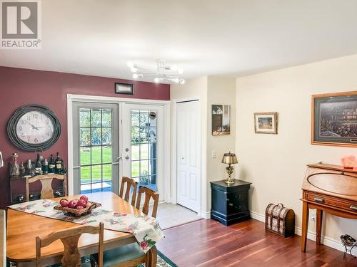 4755 Baillie Grohman Avenue, Canal Flats, BC - Indoor Photo Showing Dining Room